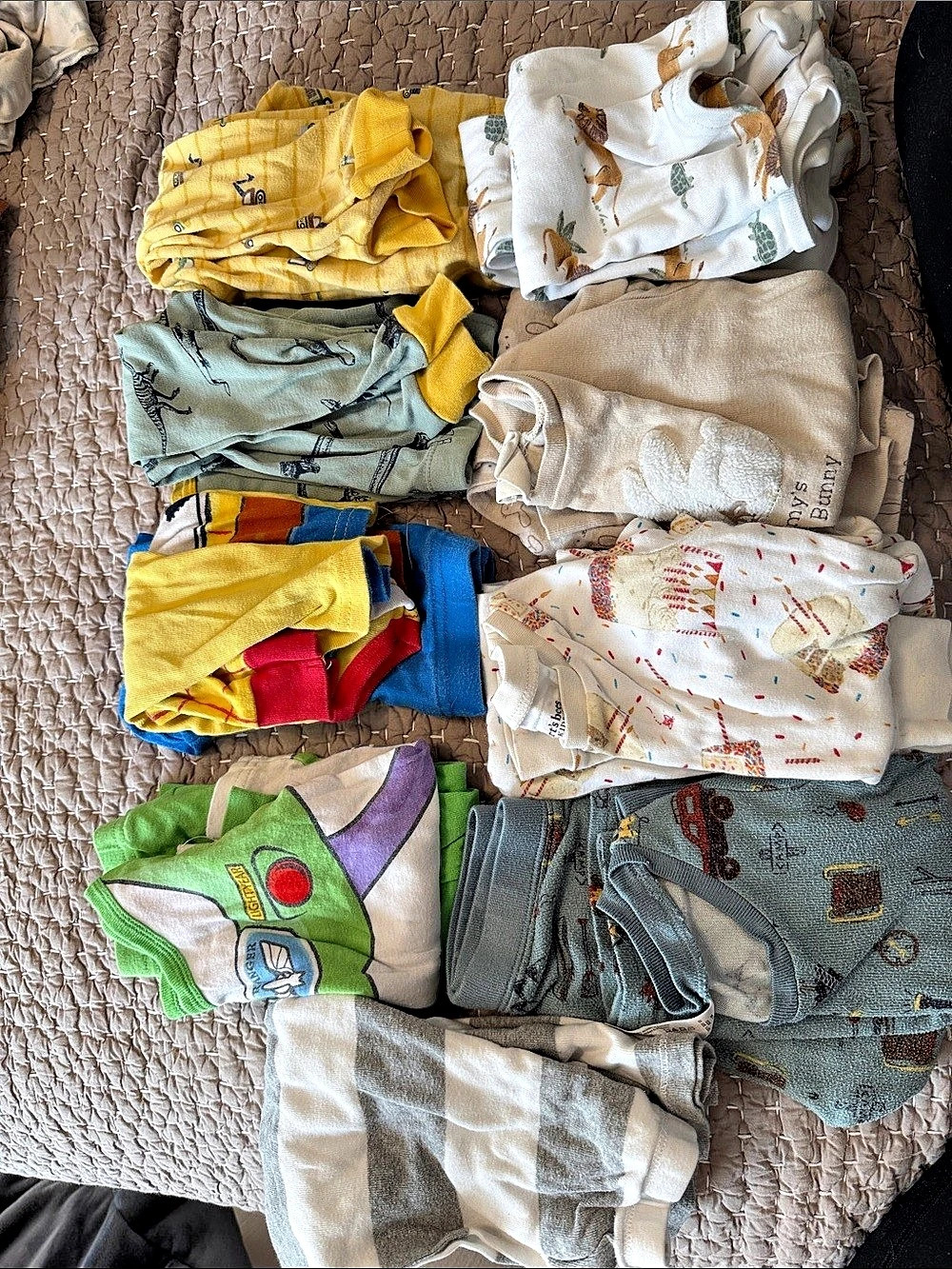 Toddler pajamas Lot Yellow & Gray